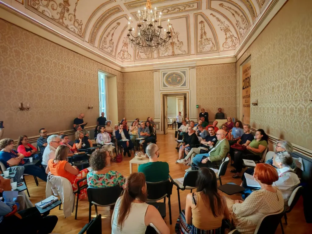 Napoli foto di gruppo evento Il deserto fiorirà dentro e fuori di noi